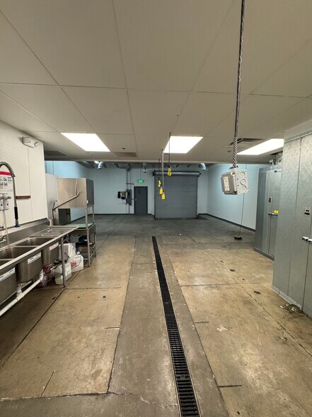 More Photos Of 770-780 Smithridge Dr, Reno Showroom For Lease