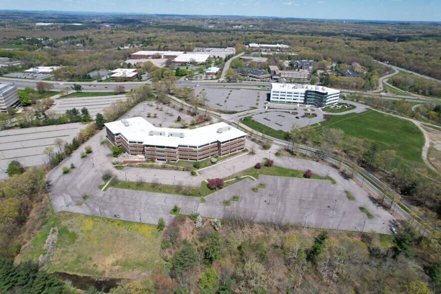 More Photos Of 900 W Park Dr, Westborough Office For Sale