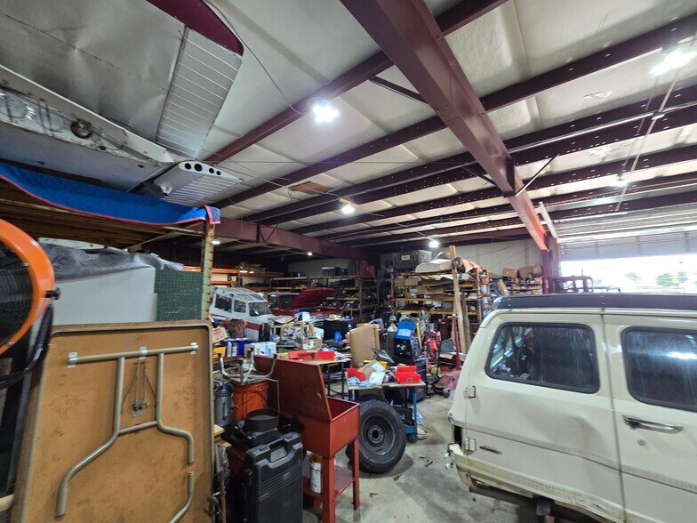 More Photos Of 2121 Commerce St, Aberdeen Industrial For Sale