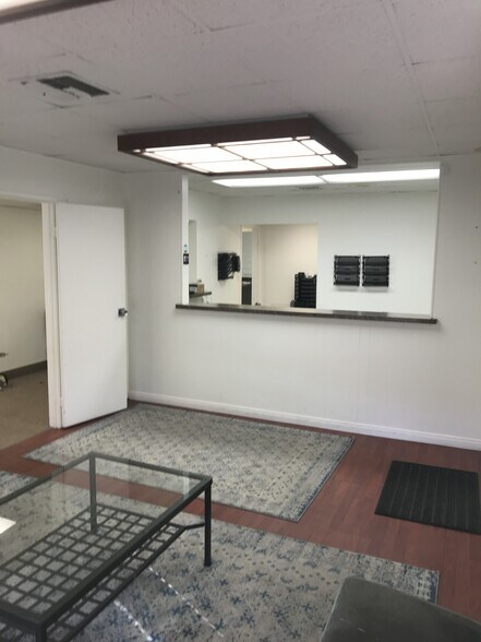 More Photos Of 178 S Victoria Ave, Ventura Medical For Lease