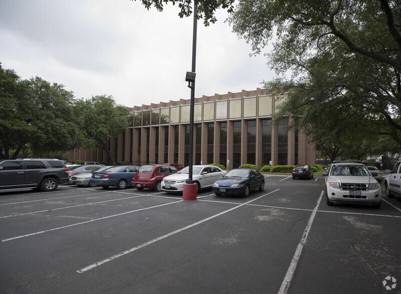 More Photos Of 7700 Chevy Chase Dr, Austin Unknown For Lease