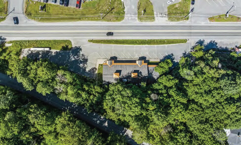 More Photos Of 626 Broad St, Lyndonville Freestanding For Sale