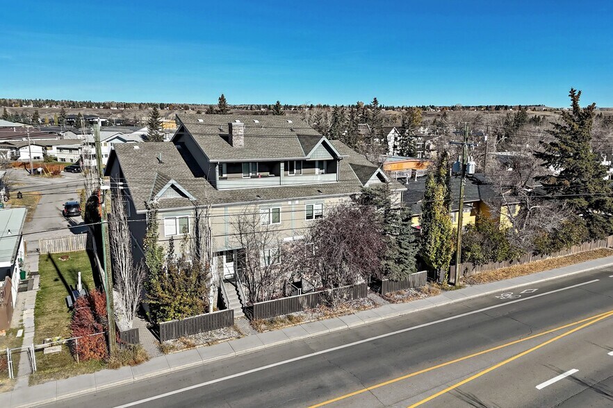 More Photos Of 7714-7716 Bowness Rd NW, Calgary Apartments For Sale