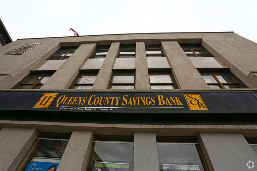 More Photos Of 93-22 Jamaica Ave, Woodhaven Medical For Lease