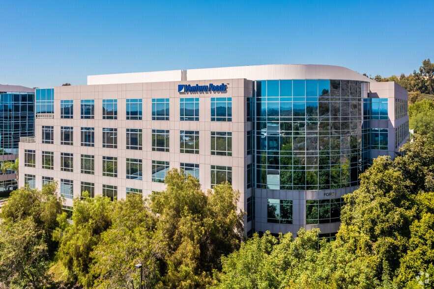 More Photos Of 40 Pointe Dr, Brea Office For Lease