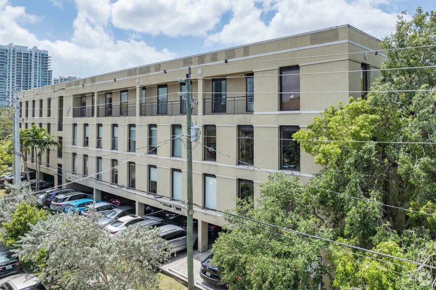 More Photos Of 3006 Aviation Ave, Coconut Grove Office For Sale