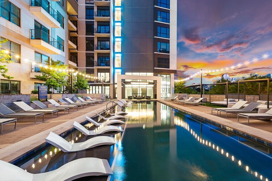 More Photos Of 3200 McKinney Ave, Dallas Multifamily For Sale