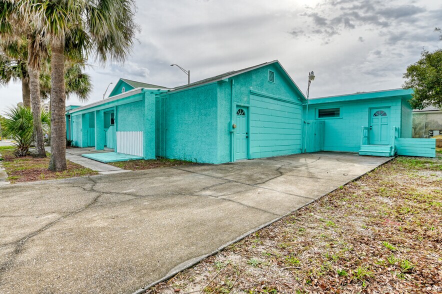 More Photos Of 1328 3rd St N, Jacksonville Beach Office For Lease
