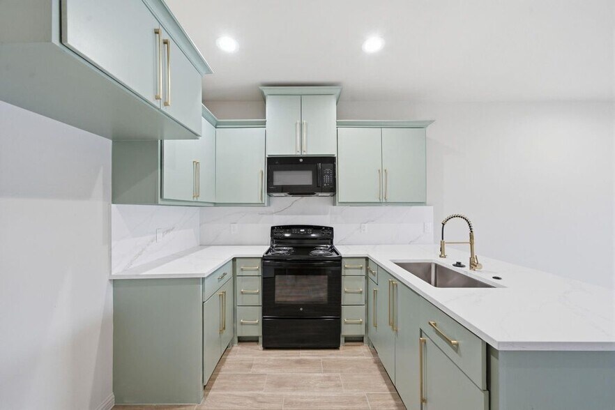More Photos Of 10214 Carmencita Way, Houston Apartments For Sale
