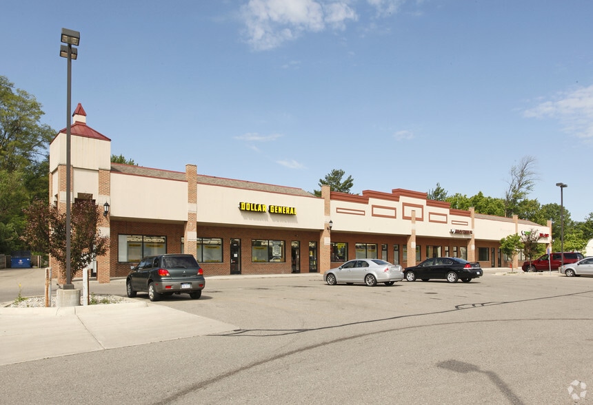 Primary Photo Of 5414-5452 S Saginaw Rd, Grand Blanc Storefront For Sale