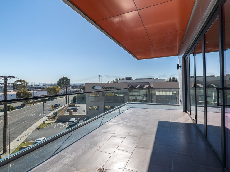 More Photos Of 507 S Douglas St, El Segundo Loft Creative Space For Lease