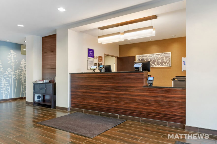 More Photos Of 13320 Ali Ghan Rd NE, Cumberland Hotel For Sale