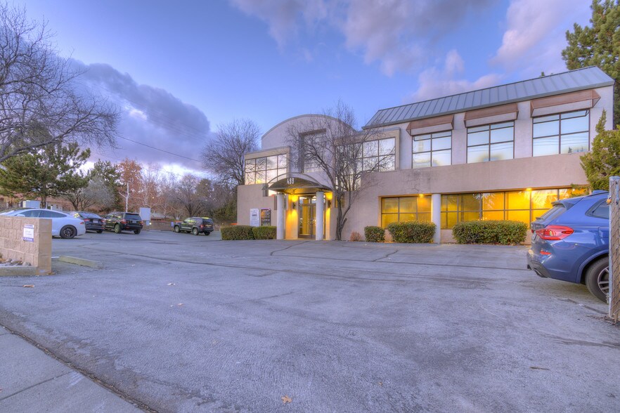 More Photos Of 499 W Plumb Ln, Reno Office For Sale