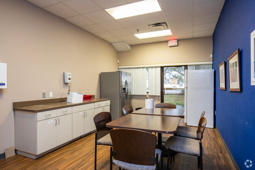 More Photos Of 14450 N 46th St, Clearwater Unknown For Sale