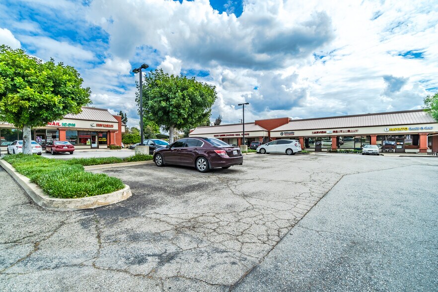 More Photos Of 926-950 W Foothill Blvd, Claremont Unknown For Lease