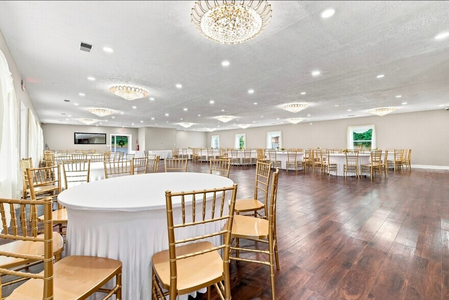 More Photos Of 532 N Kristi Rd, Martinsville Lodge Meeting Hall For Lease