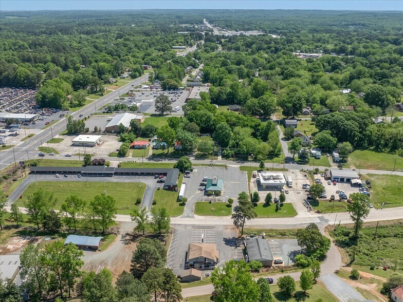 More Photos Of 919 N 2nd Ave, Siler City Restaurant For Sale