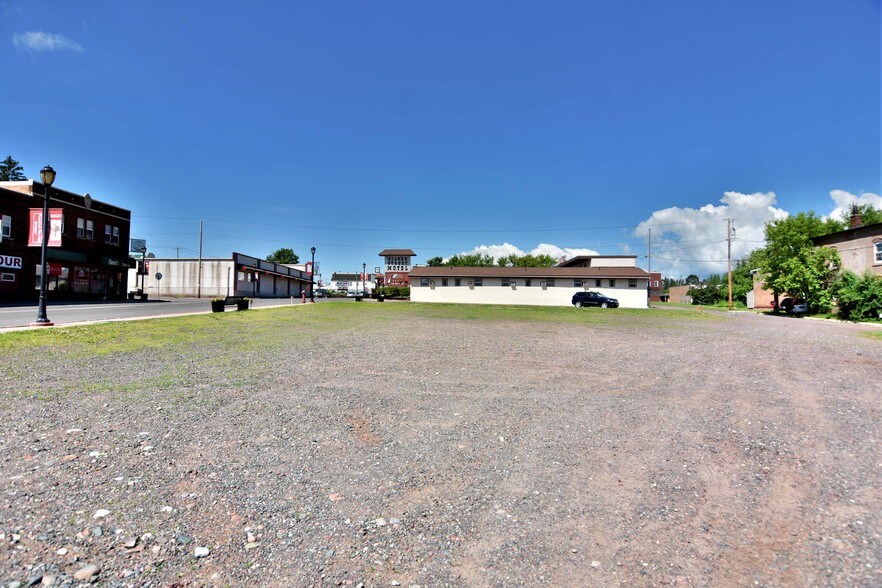 More Photos Of 100 Silver St, Hurley Hotel For Sale