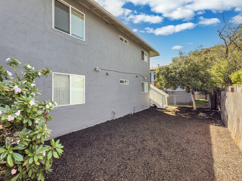 More Photos Of 1533 Julia St, Berkeley Multifamily For Sale