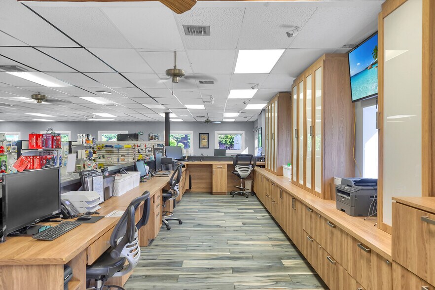 More Photos Of 100099 Overseas Hwy, Key Largo Freestanding For Sale