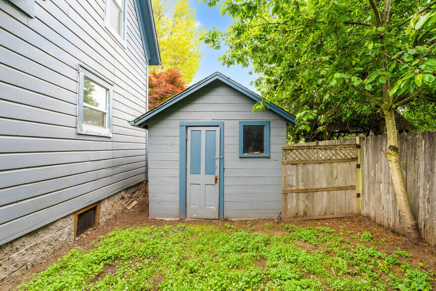More Photos Of 1133 Irvington Dr, Eugene Land For Sale