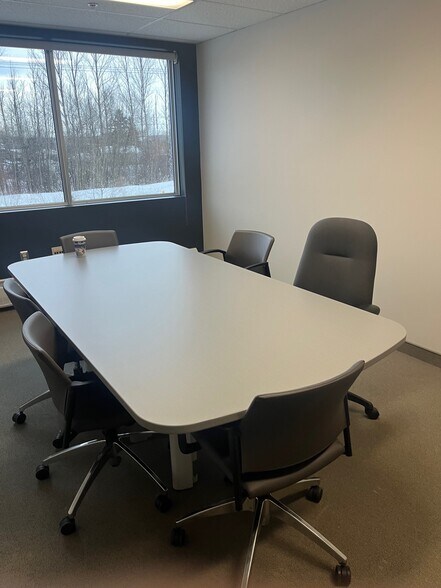 More Photos Of 2110-2130 De La Chute-Du-Diable Rue, Chicoutimi Industrial For Lease