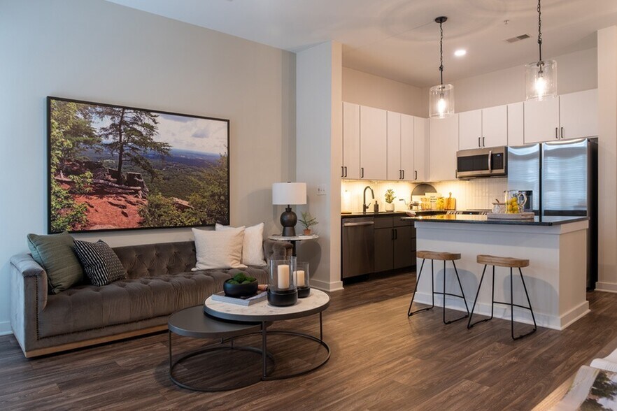 More Photos Of 810 E 7th St, Charlotte Apartments For Lease