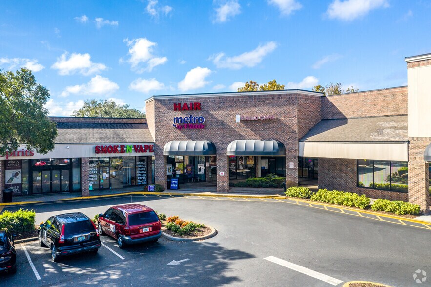 More Photos Of 7800 S US Highway 17, Fern Park Unknown For Lease