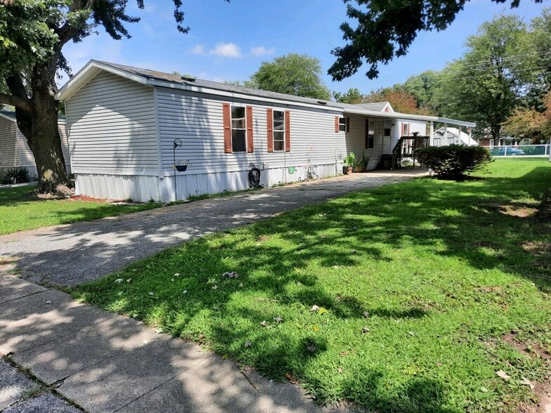 More Photos Of 321 N All Seasons Rd, Geff Manufactured Housing Mobile Home Park For Sale