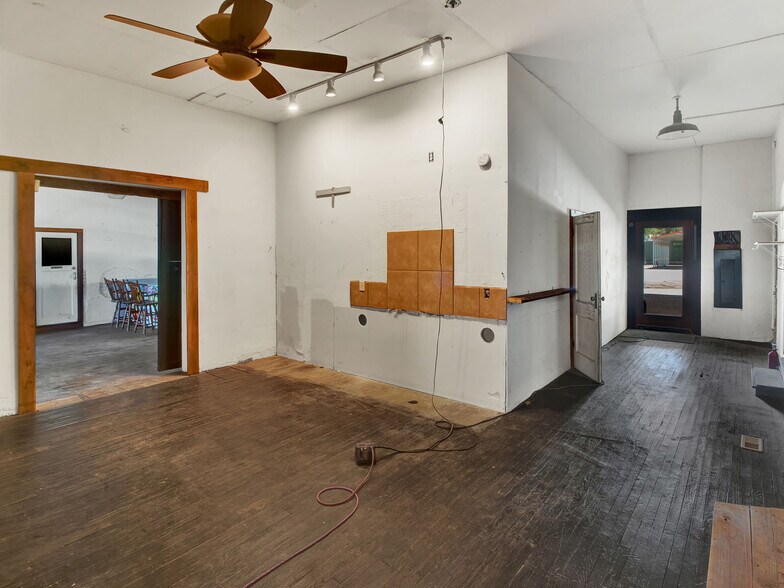 More Photos Of 350 W Front St, Byers Freestanding For Sale