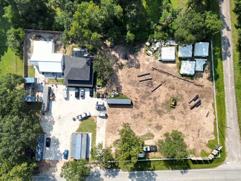 Primary Photo Of 26146 Hardin Store 2 rd, Magnolia Flex For Sale