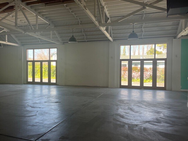 More Photos Of 325 Washington St, Santa Cruz General Retail For Sale