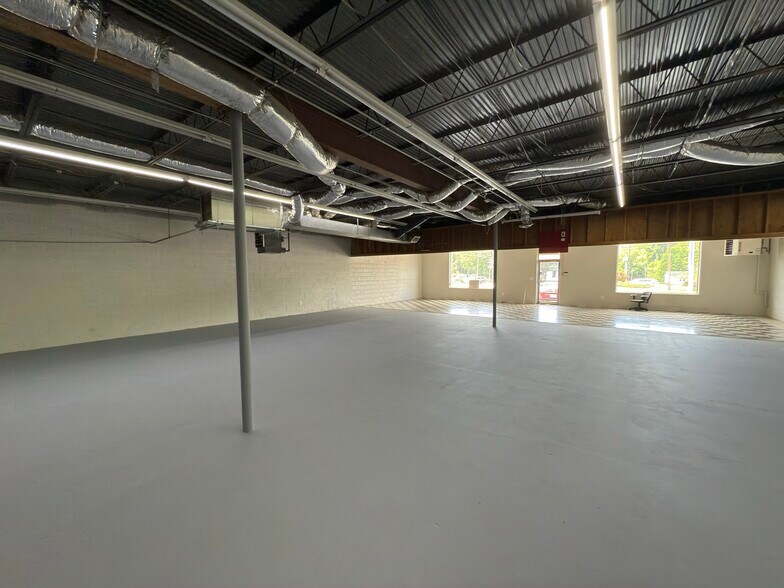 More Photos Of 2808 Virginia Ave, Collinsville Auto Repair For Sale