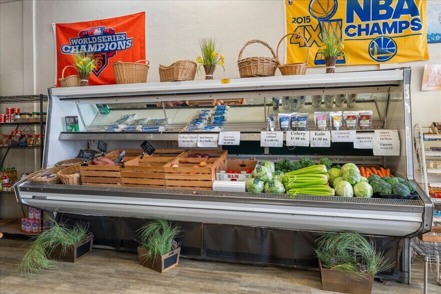 More Photos Of 70 - 74 Manor Drive w, Pacifica Storefront For Sale