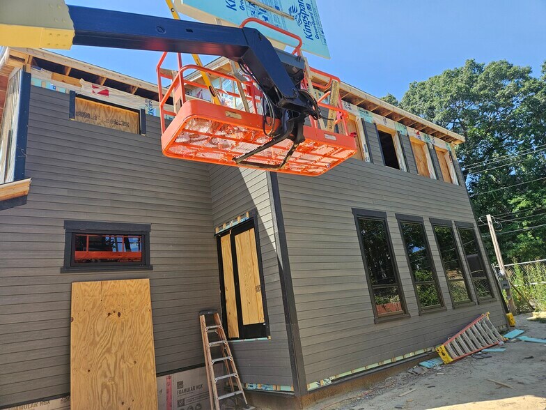 More Photos Of 1232 Mineral Spring Ave, North Providence Freestanding For Lease