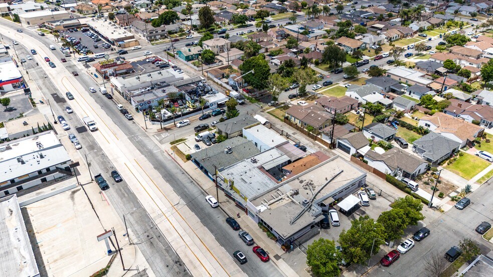 More Photos Of 13175 Paramount Blvd, South Gate Office For Sale