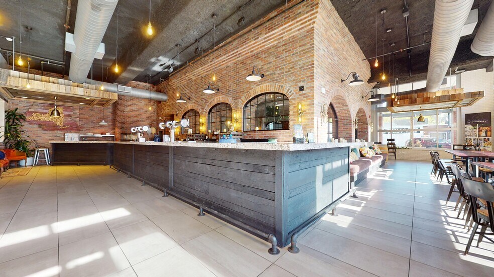 More Photos Of 235 S Cayuga St, Ithaca Specialty For Lease