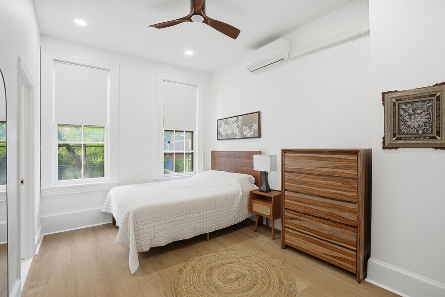 More Photos Of 313 C St SE, Washington Multifamily For Sale