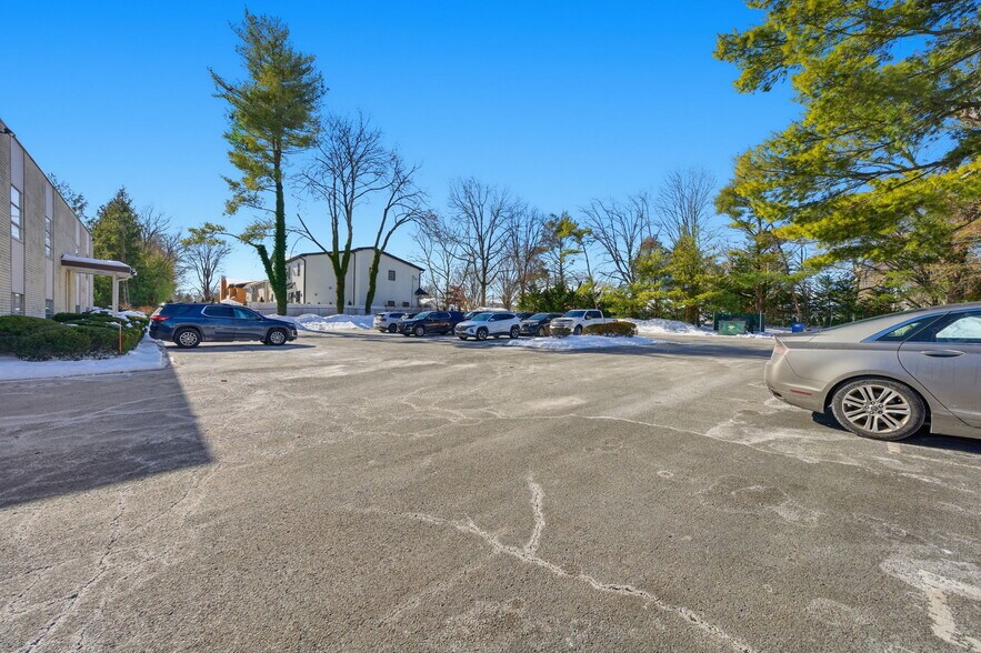 More Photos Of 299 Forest Ave, Paramus Office For Sale