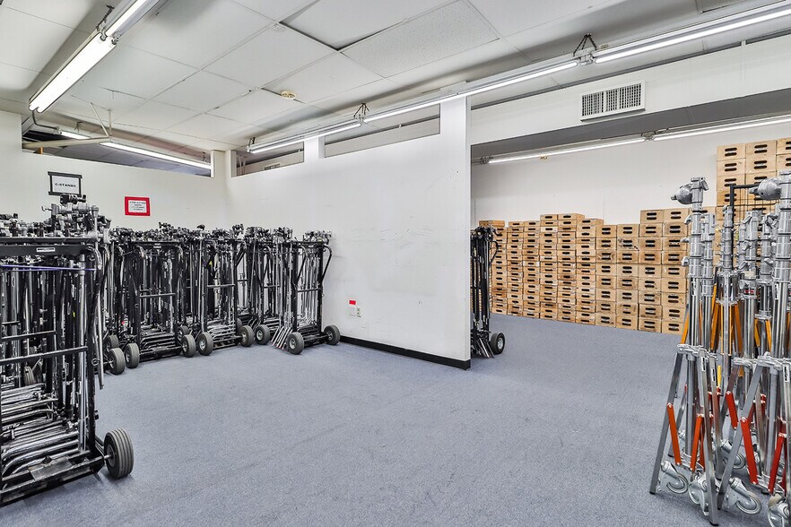 More Photos Of 2101 W Olive Ave, Burbank Warehouse For Sale