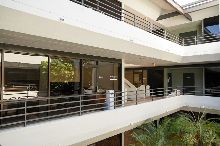 More Photos Of 2477 Stickney Point Rd, Sarasota Medical For Sale