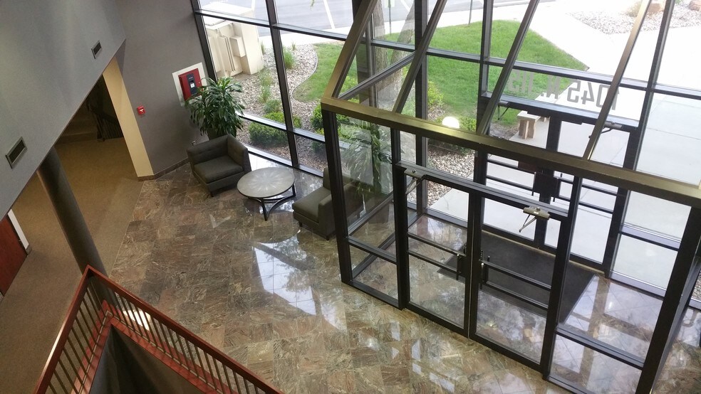 More Photos Of 1055 N 115th St, Omaha Office For Lease