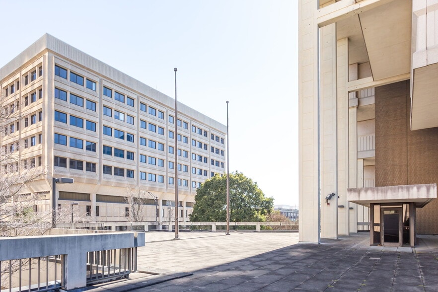 More Photos Of 200 N Main St, Winston-Salem Specialty For Sale