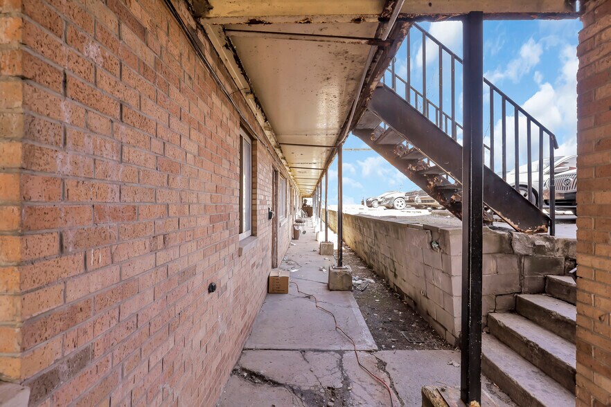 More Photos Of 1928 Agler Rd, Columbus Apartments For Sale