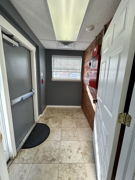 More Photos Of 1101 Ivy Hill Rd, Philadelphia Light Distribution For Lease