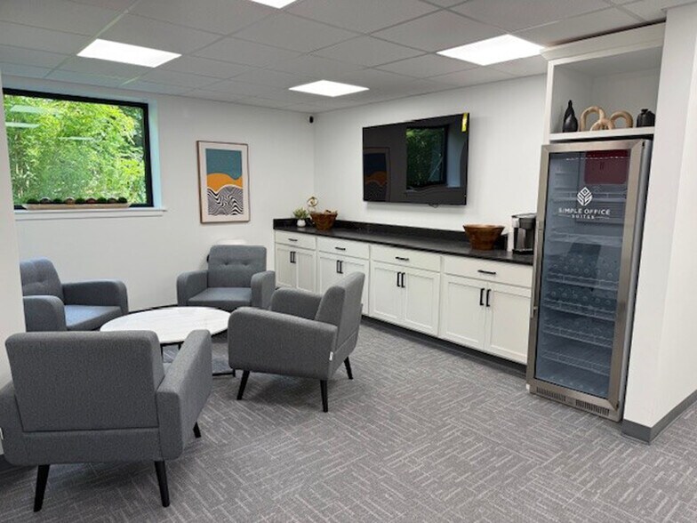 More Photos Of 1611 W Centre Rd, Portage Office For Lease