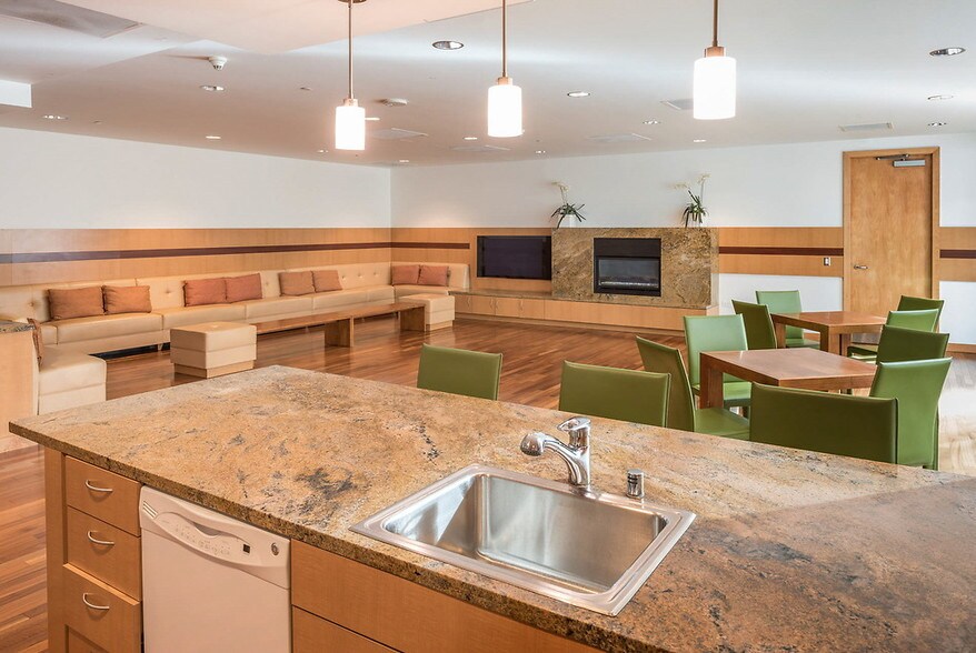 More Photos Of 100 Grand Ave, Oakland Apartments For Lease