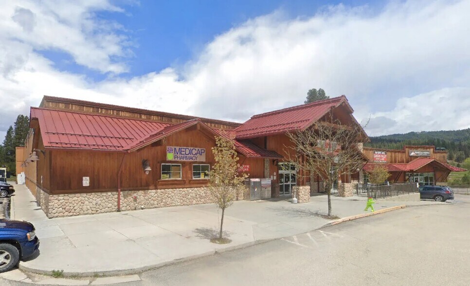 More Photos Of 284-292 Village Cir, Garden Valley General Retail For Lease