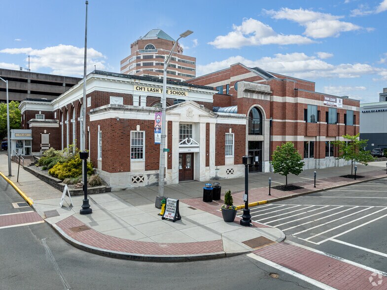 More Photos Of 233 Main St, Middletown Office For Lease