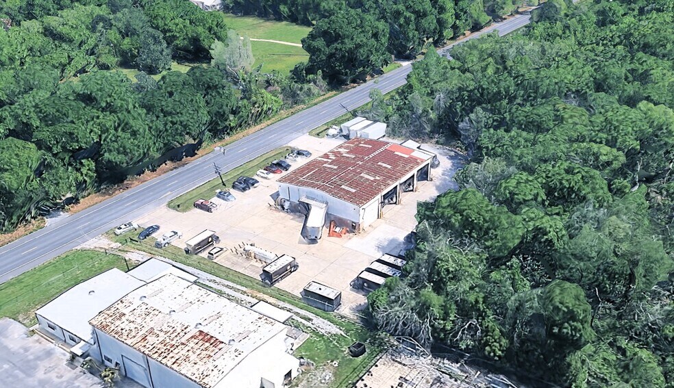 More Photos Of 4812 E Old Spanish Trl, Jeanerette Industrial For Lease